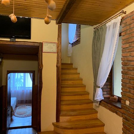 Dereviy Villa Jaremtsje Buitenkant foto