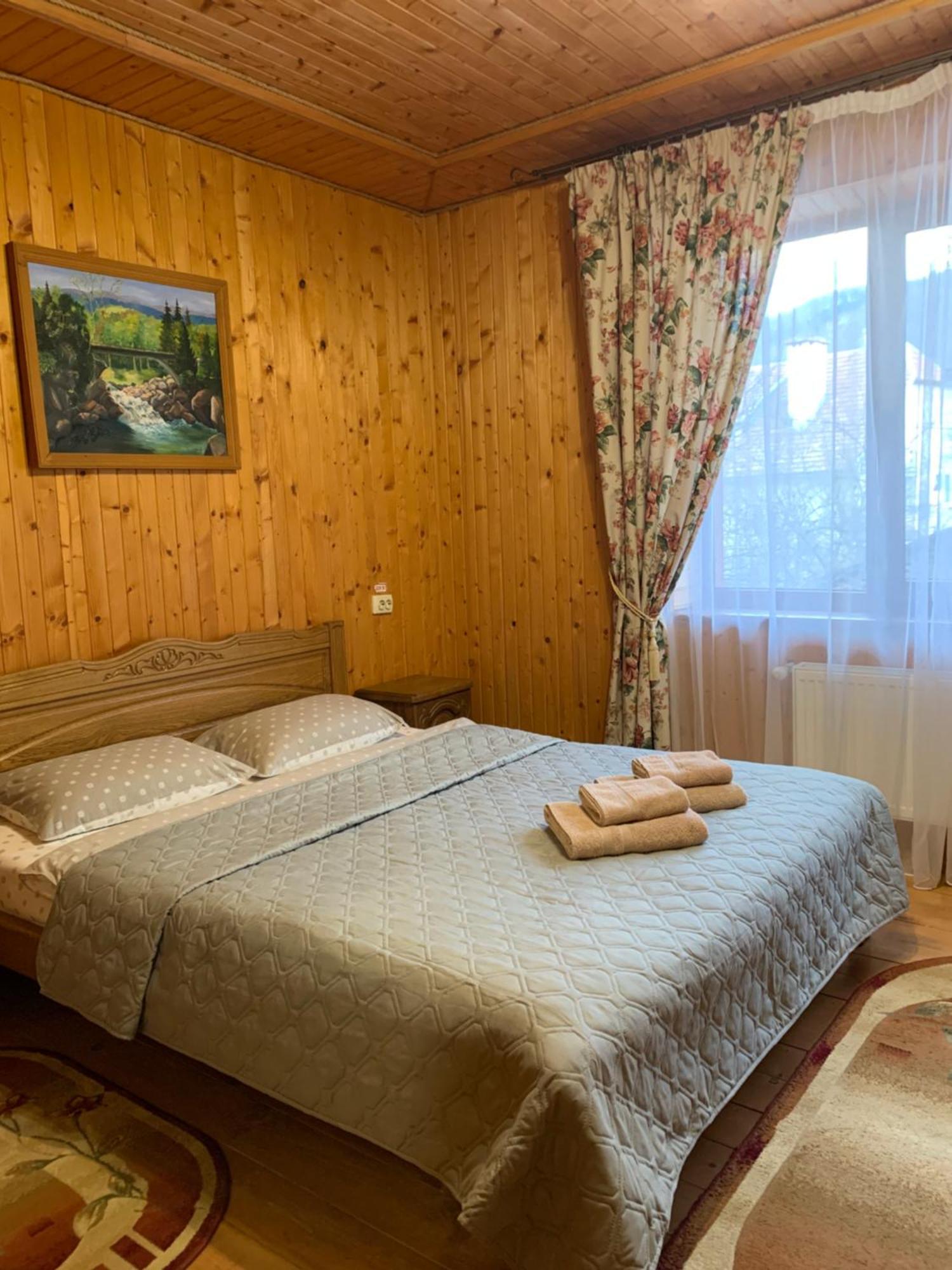 Dereviy Villa Jaremtsje Buitenkant foto