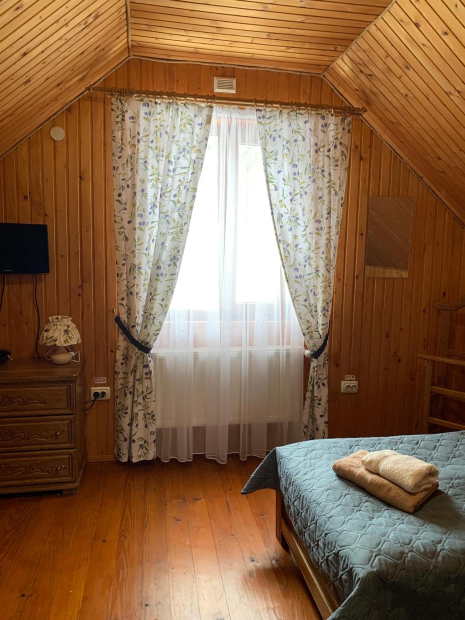 Dereviy Villa Jaremtsje Buitenkant foto
