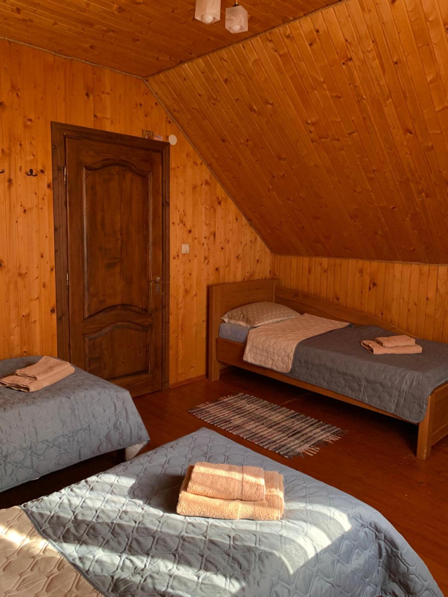 Dereviy Villa Jaremtsje Buitenkant foto